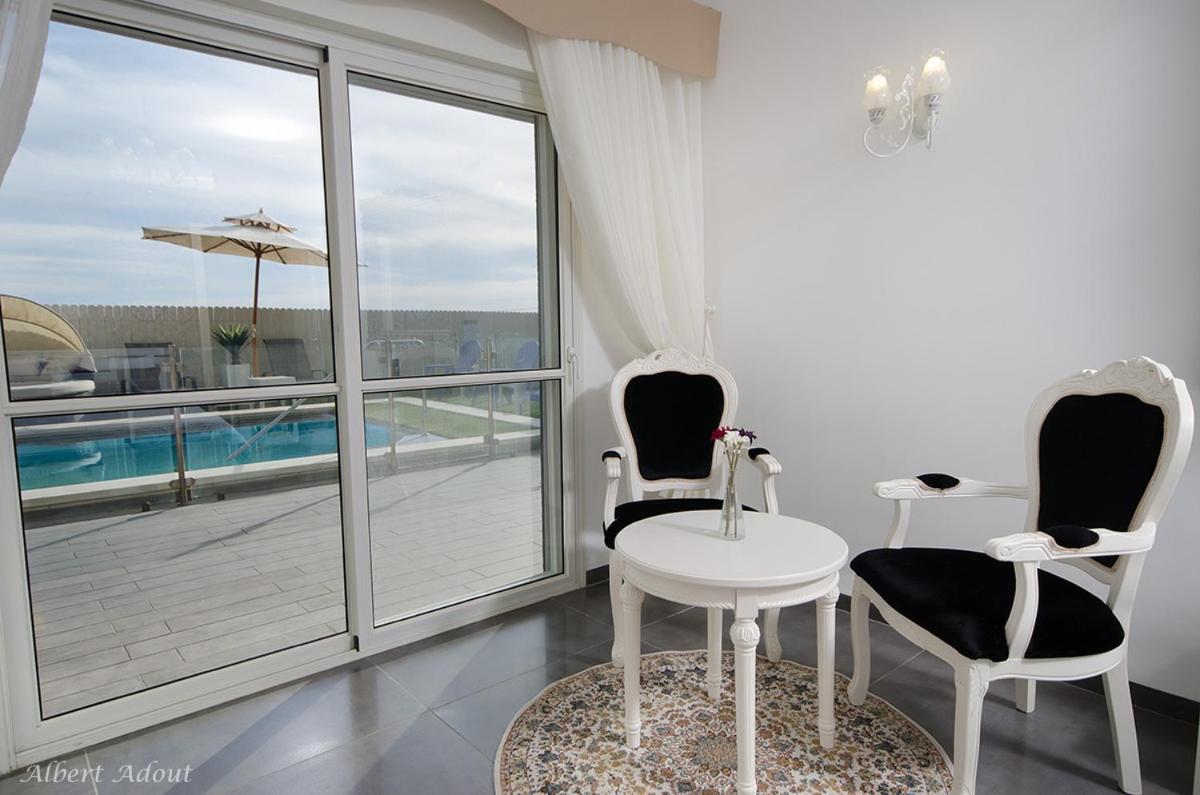 וילה כינור המלך דויד Villa Manot Екстериор снимка